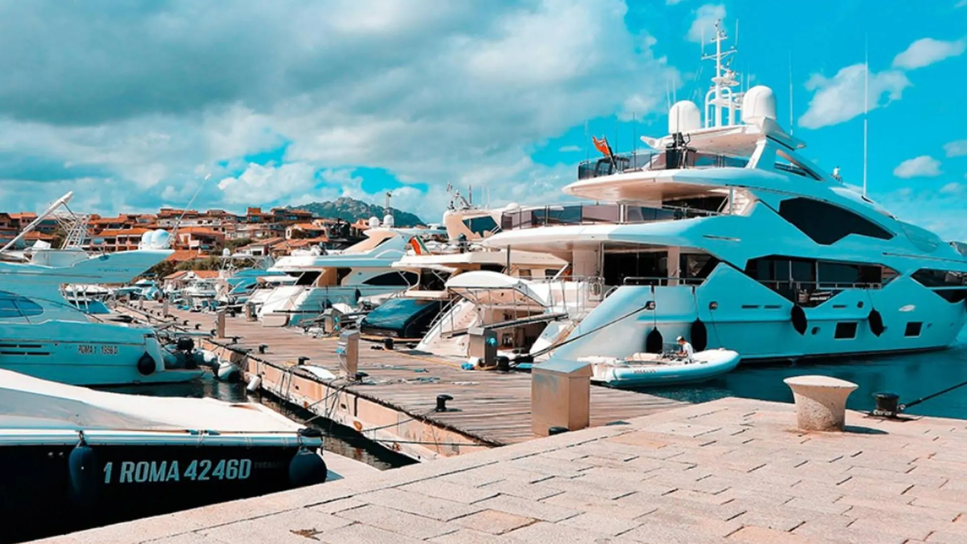 Porto Rotondo - Appartamento In Centro, 8 Minuti Da Spiaggia Ira Porto Rotondo