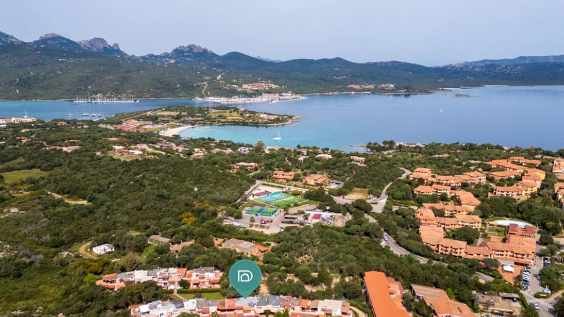 Porto Rotondo - Appartamento In Centro, 8 Minuti Da Spiaggia Ira Apartment