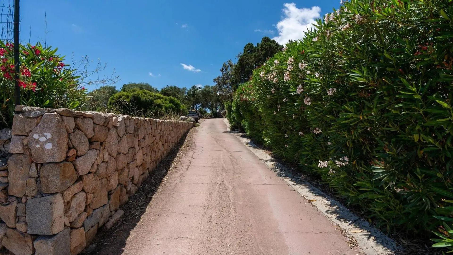 Apartment Porto Rotondo - Appartamento In Centro, 8 Minuti Da Spiaggia Ira